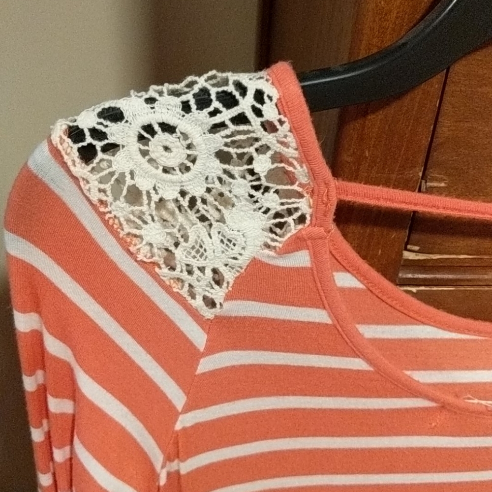 Soft and thin long sleeve shirt - Picture 3 of 4